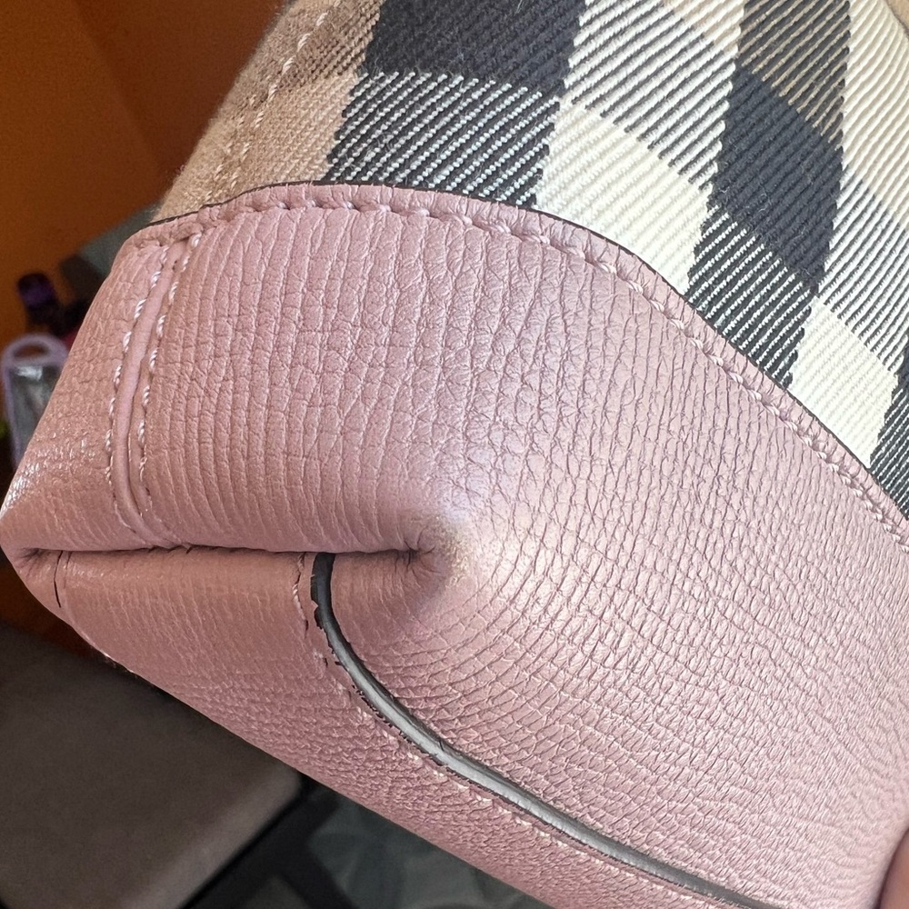 Burberry Abingdon Crossbody Bag - Picture 8 of 10